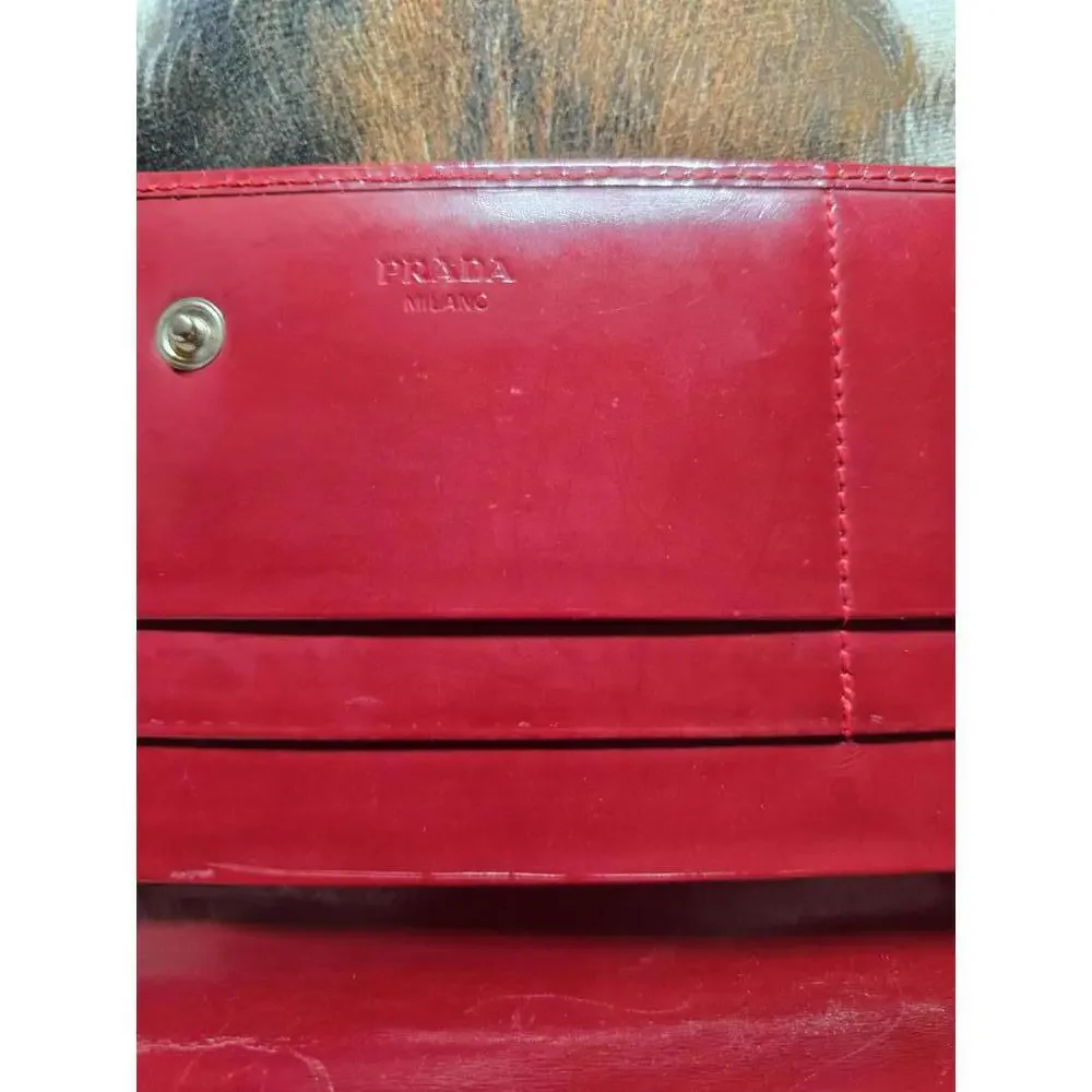 Red Prada Wallet - Picture 9 of 14